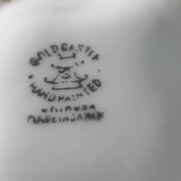 Gold Castle Hand Painted Vase - Picture 8 of 8